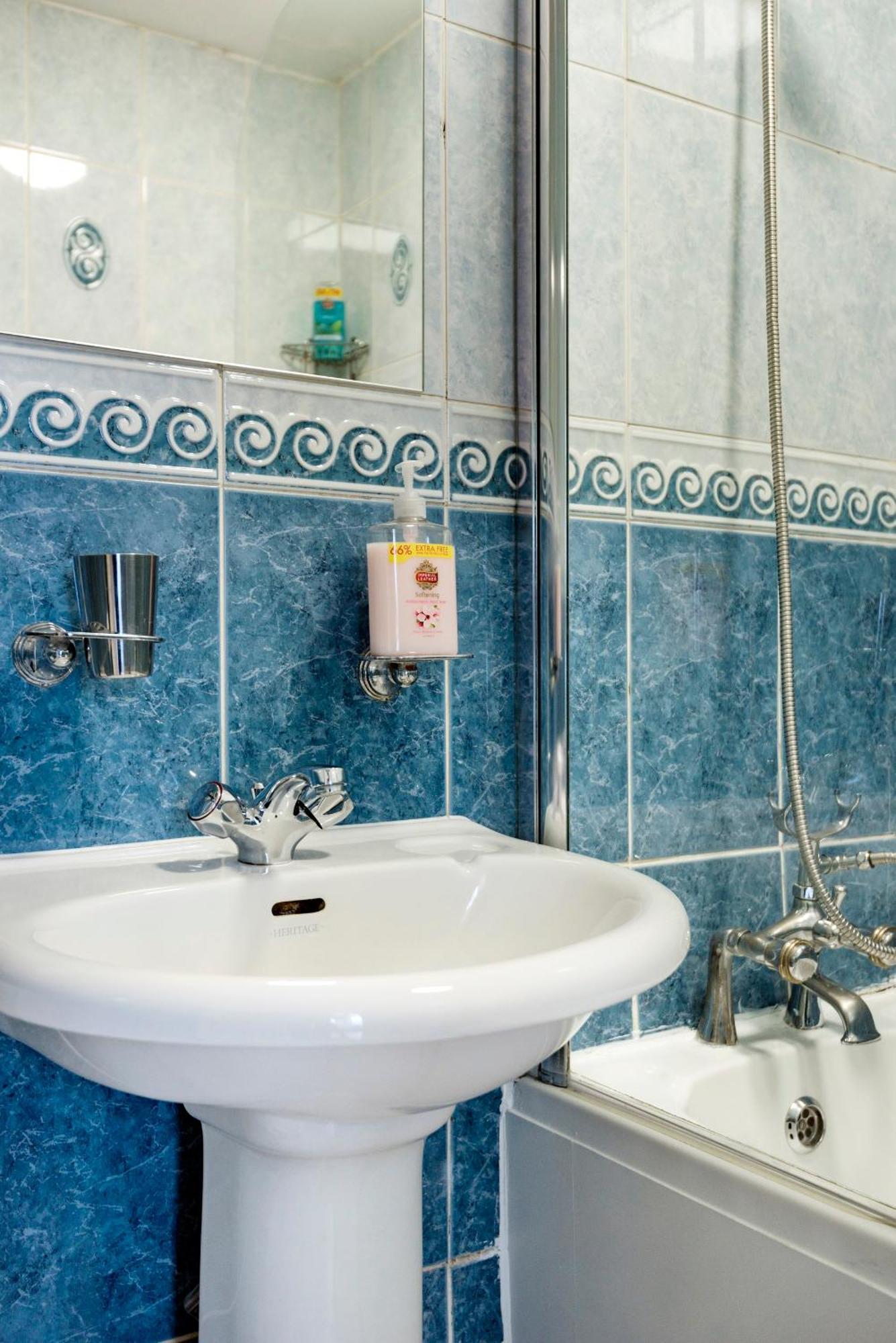 Apartments Are Located In The Heart Of Shoreditch Лондон Екстериор снимка