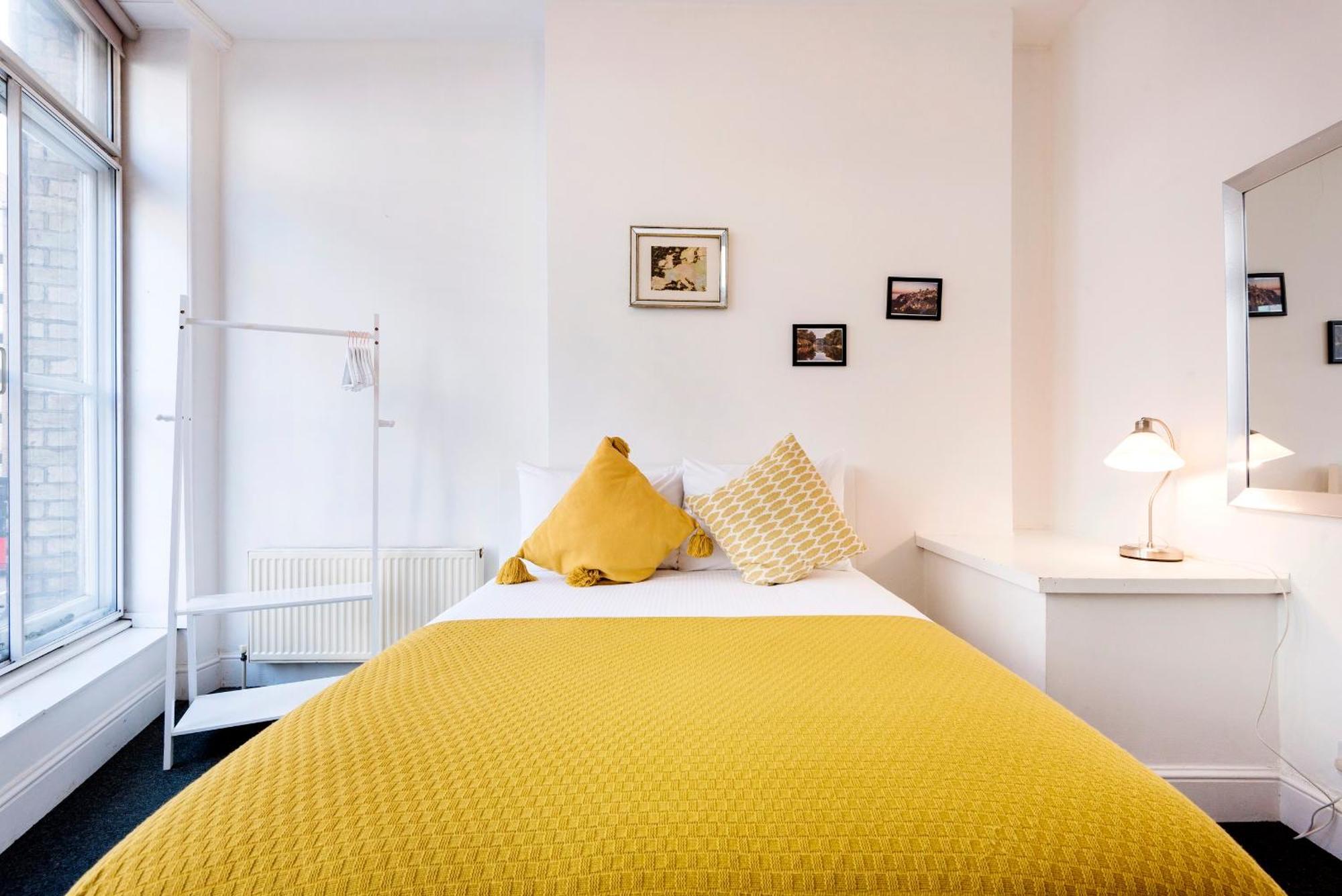 Apartments Are Located In The Heart Of Shoreditch Лондон Екстериор снимка