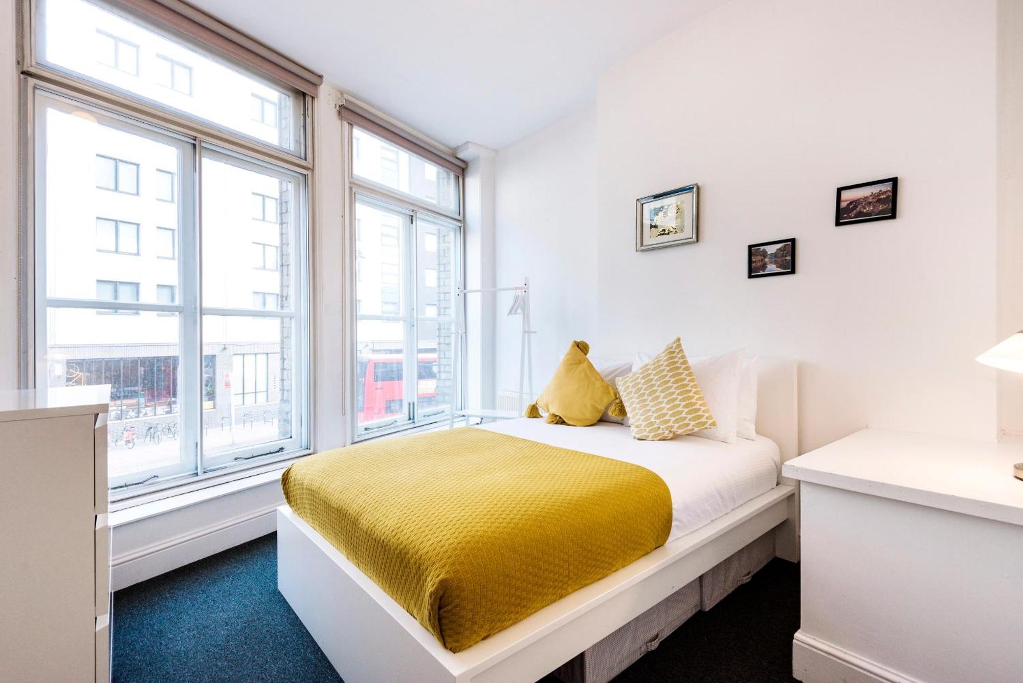 Apartments Are Located In The Heart Of Shoreditch Лондон Екстериор снимка